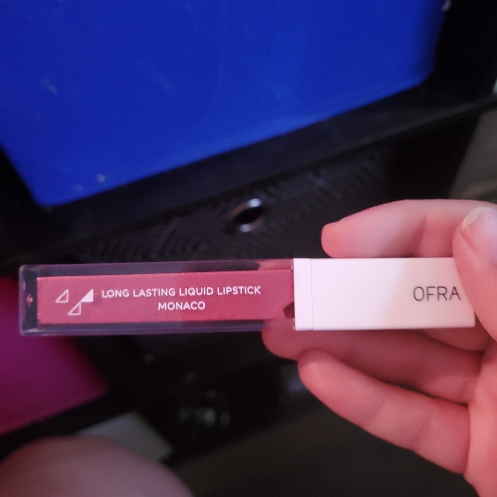 Ofra liquid lip- monaco